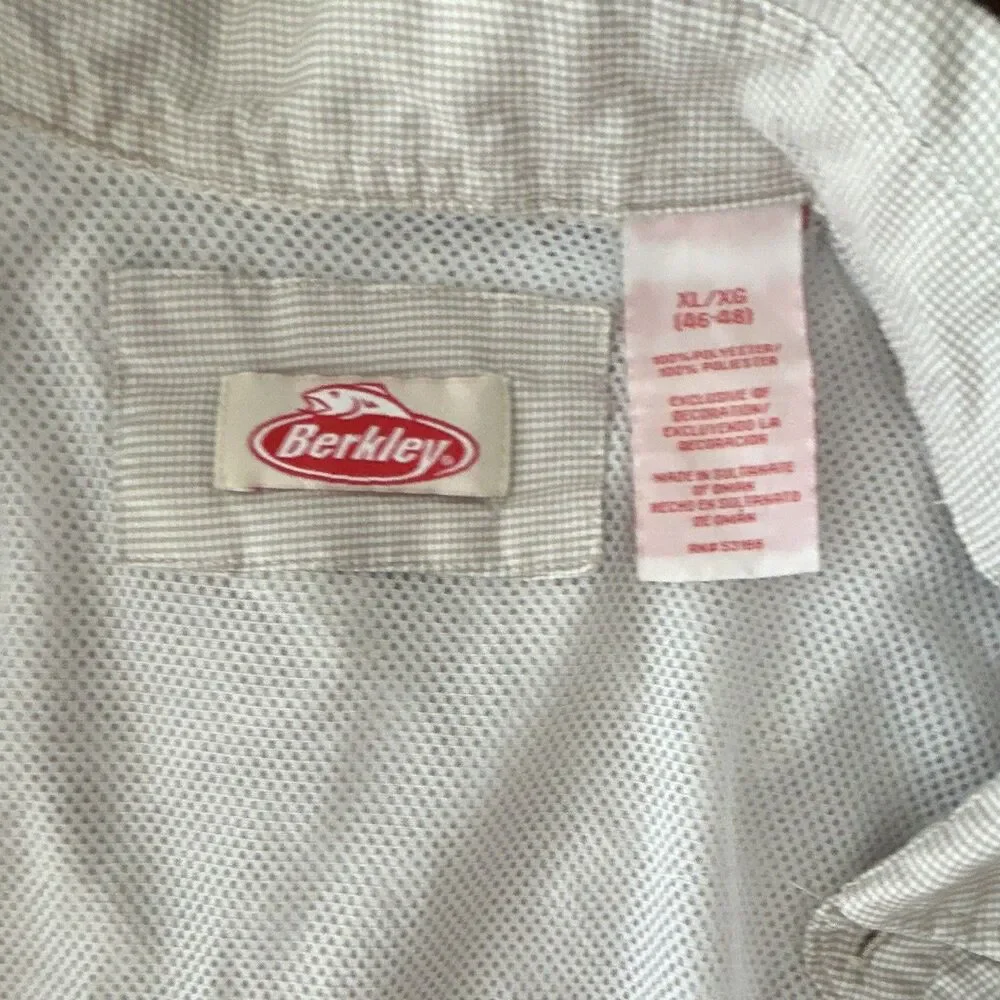 Berkley Men's XL Gray Gingham Fishing Shirt Short Sleeve Button-Up Pockets 0182